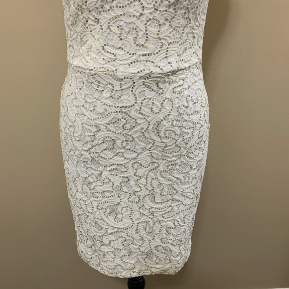 City Triangles White Ivory Gold Sequined Sleeveless Dress Size 5 - Picture 3 of 15
